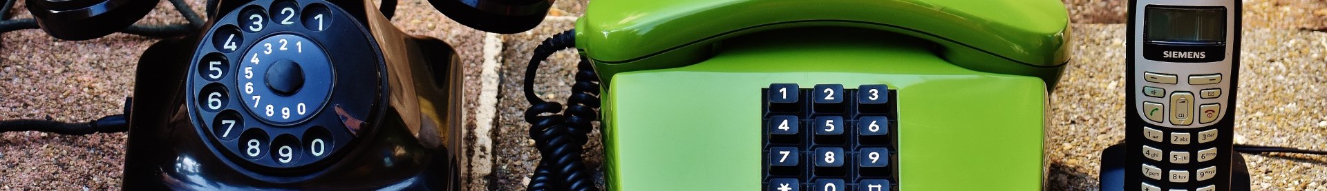 Banner mit Bild von Telefonen.